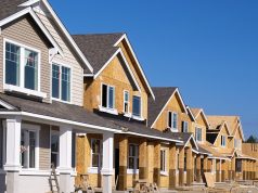 Job growth rebounds in March, reports housing group